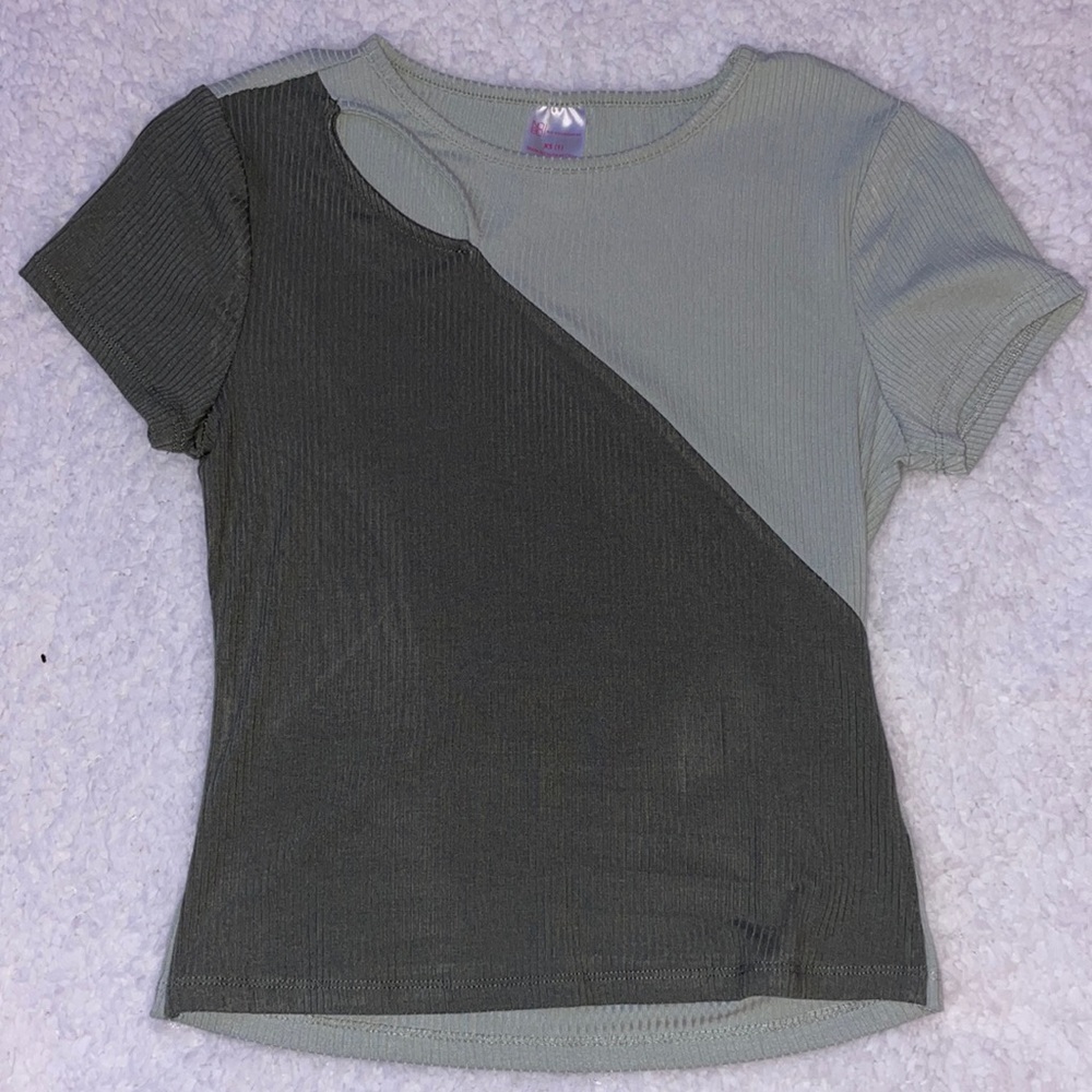 Army green split color cropped top